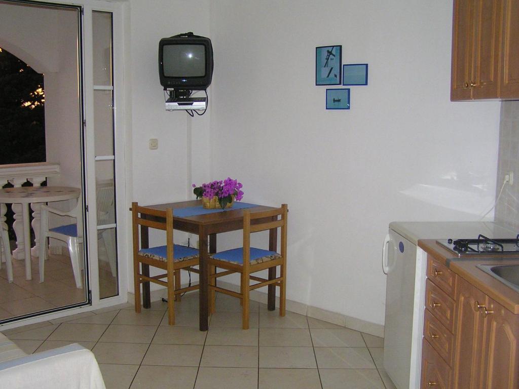 Paloma Blanca Apartment